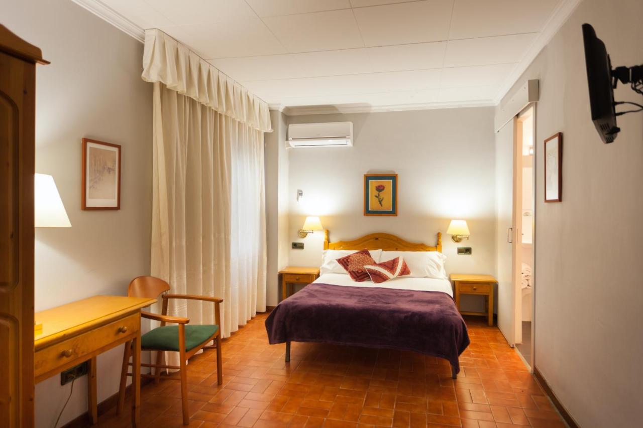Hostal Restaurant Roma Cubells 외부 사진