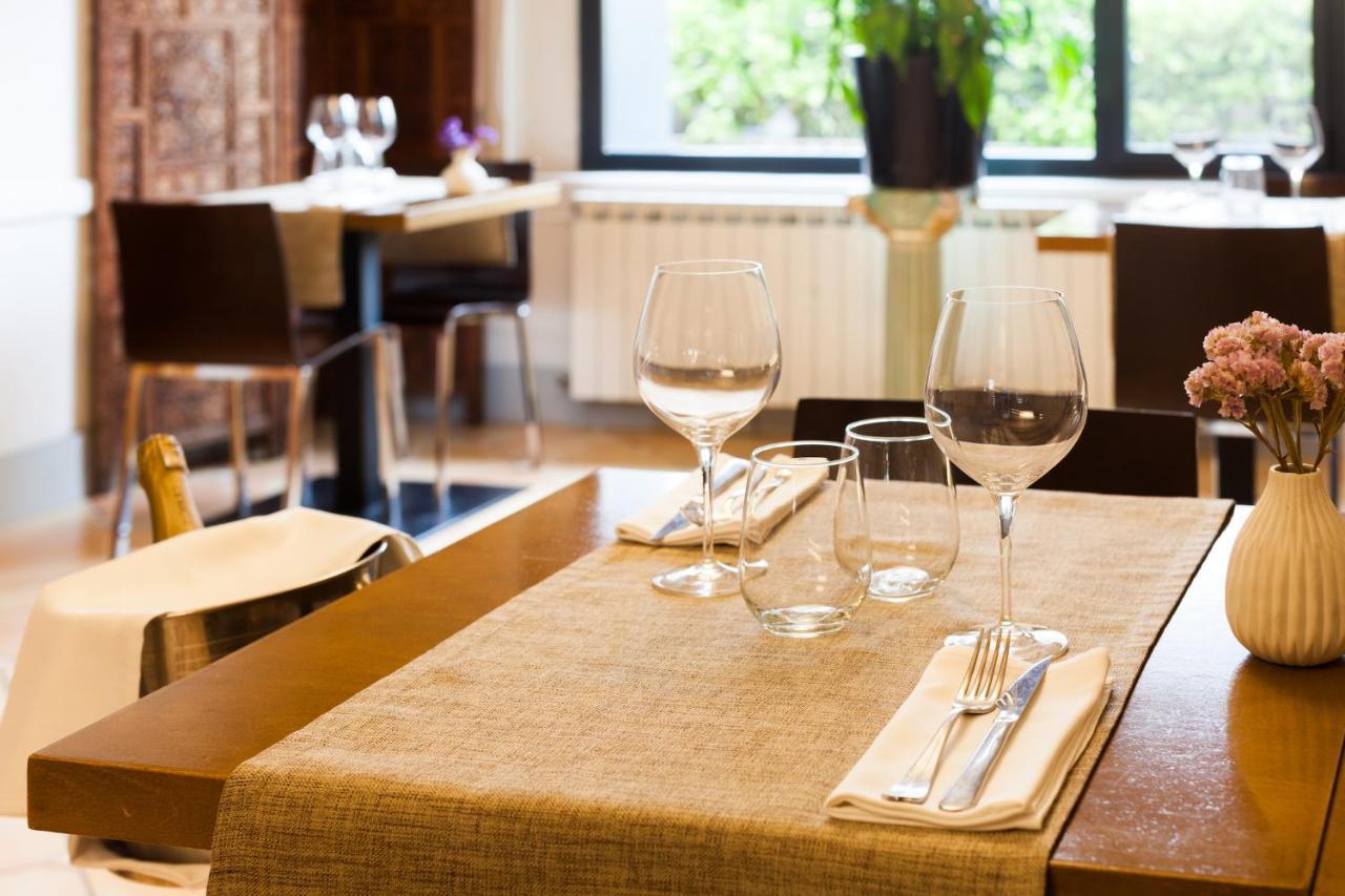 Hostal Restaurant Roma Cubells 외부 사진