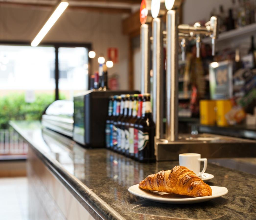 Hostal Restaurant Roma Cubells 외부 사진