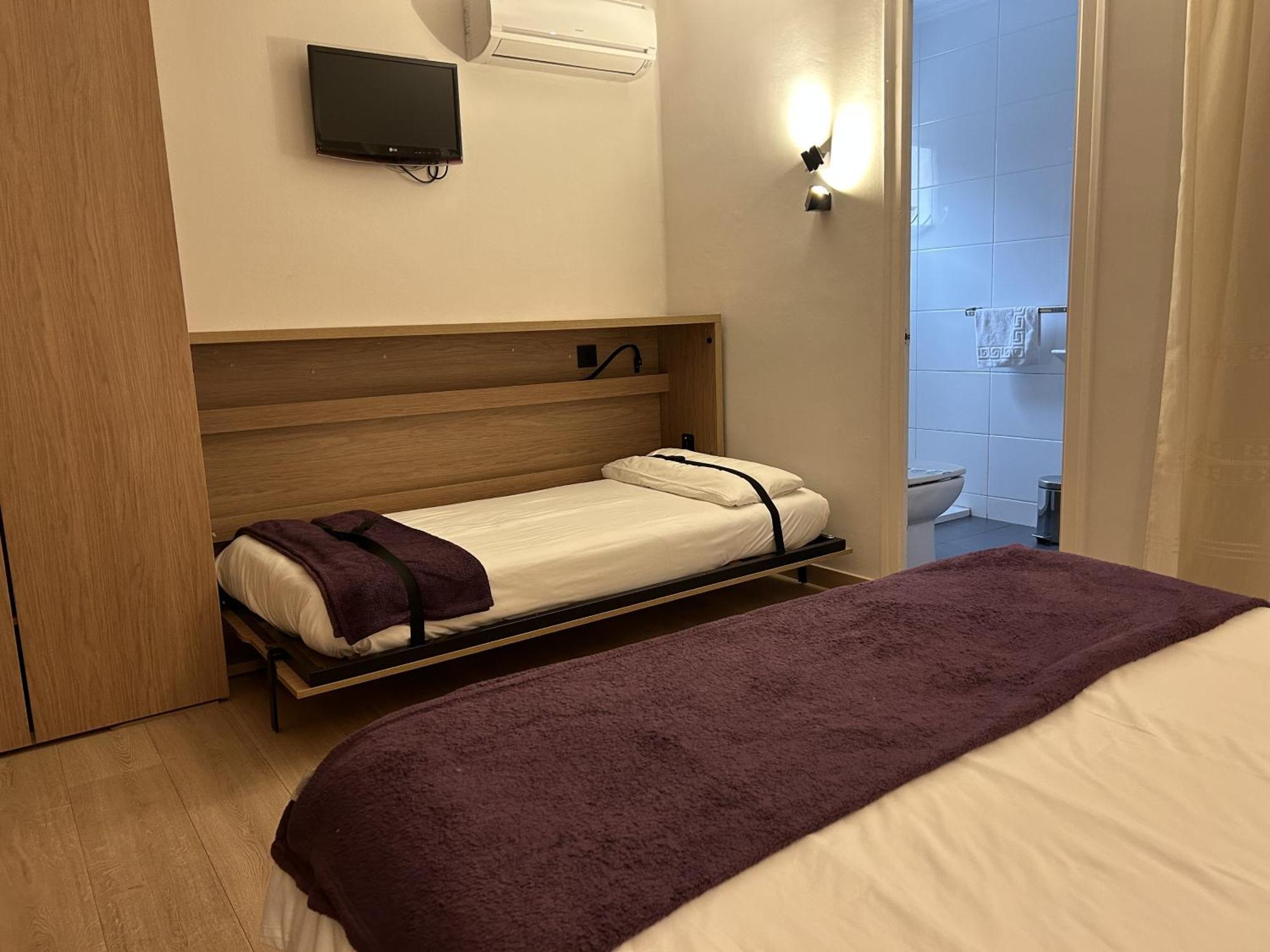Hostal Restaurant Roma Cubells 외부 사진